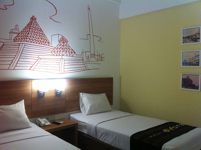 Smart, Twin Beds
