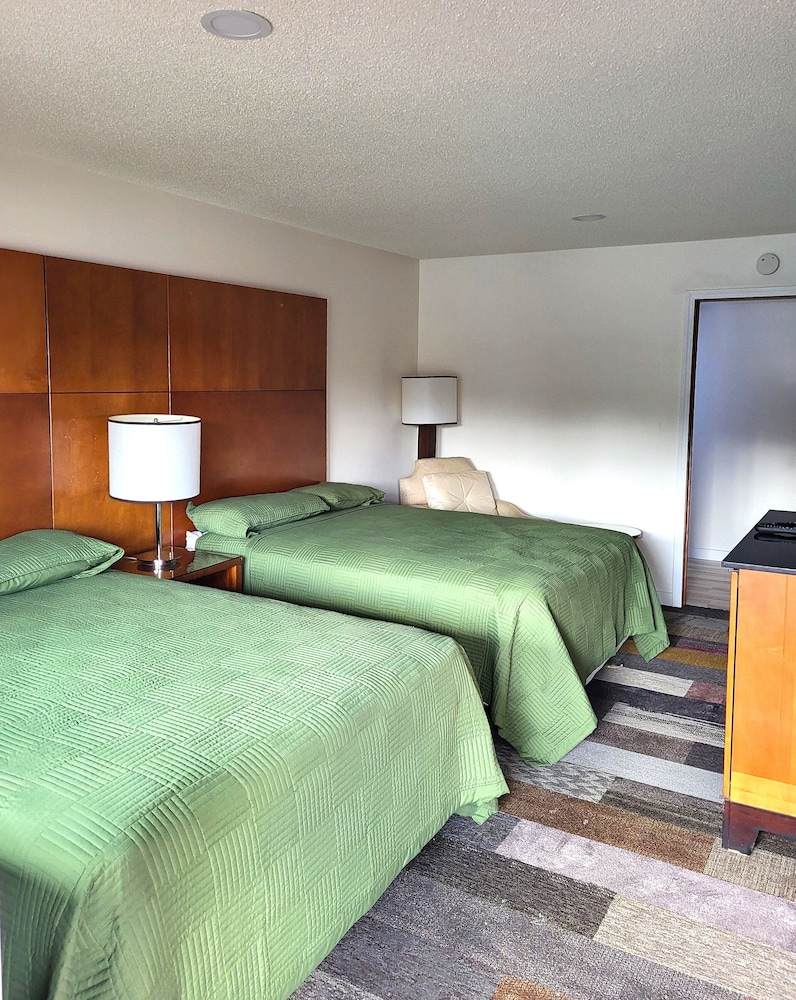 Shelton Inn 29/51