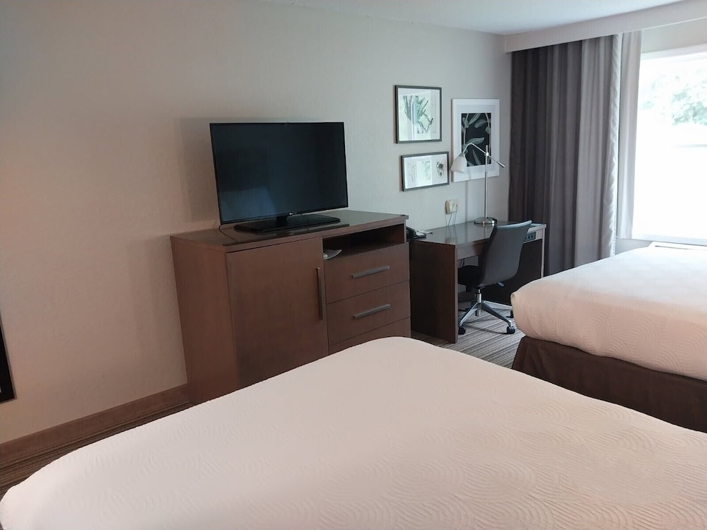 Country Inn & Suites by Radisson, Platteville, WI 40/48