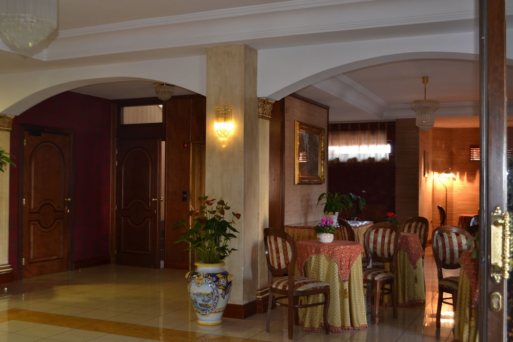 HOTEL RISTORANTE DONATO 57/73