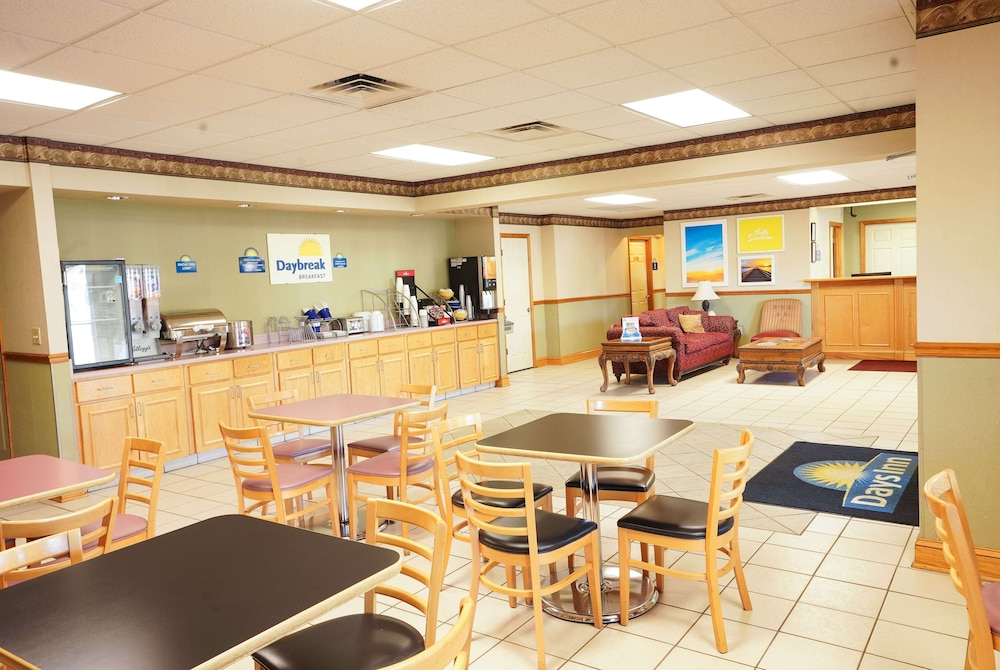 Days Inn By Wyndham Lake City I-75 8/27