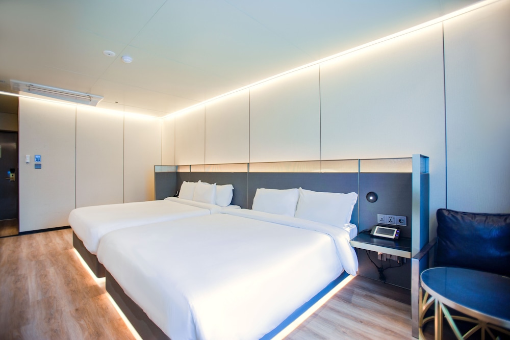 L&L Jeju Hotel 10/53