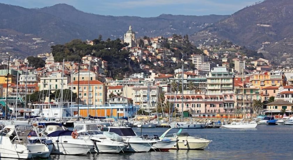 Memole Inn Sanremo 34/50