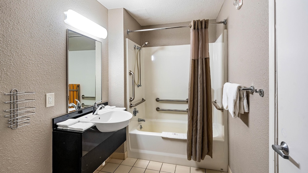 Motel6 Kalispell, MT 66/67