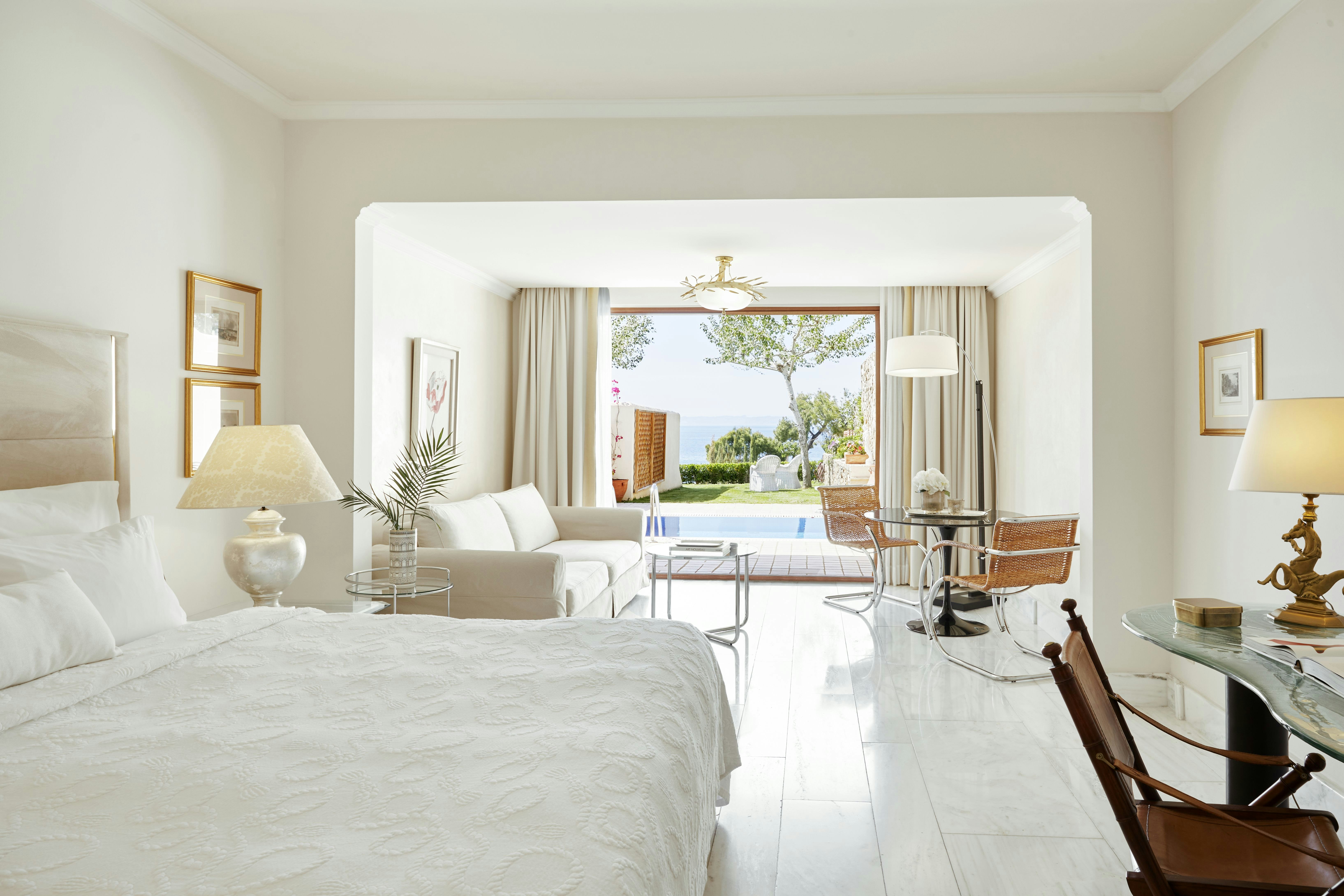 Pool, Suite, Garden and Sea View, Small