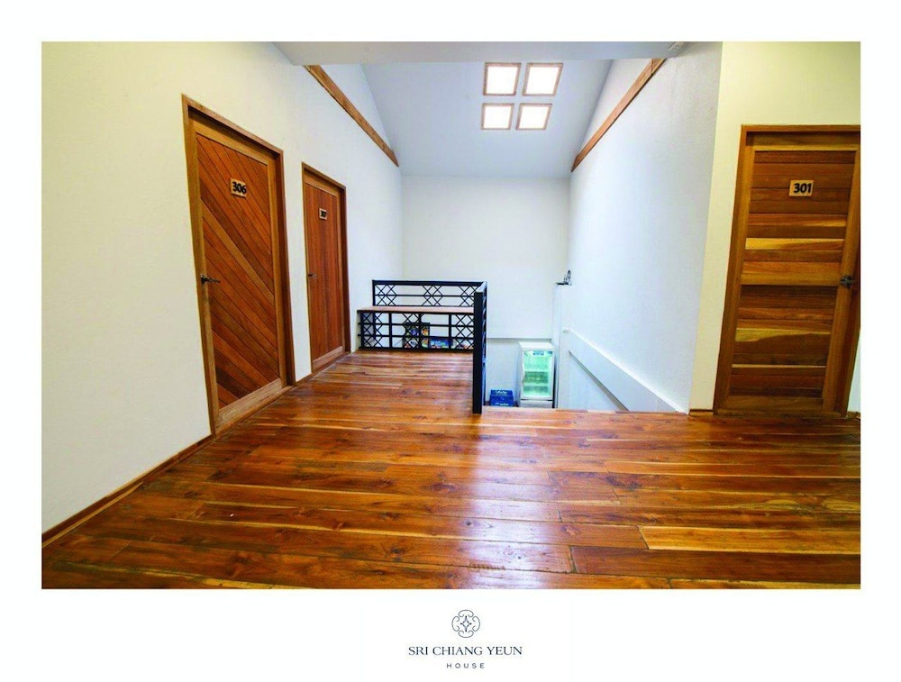 Sri Chiang Yeun House 10/69