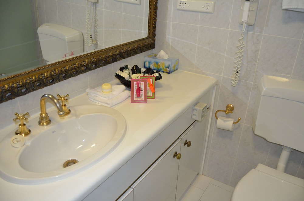 Devere Hotel 25/53