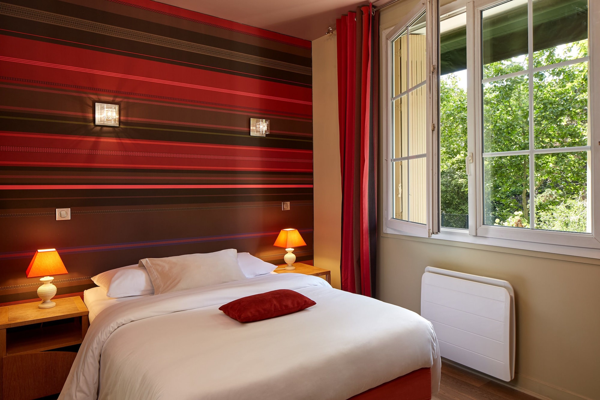 STANDARD, DOUBLE BED