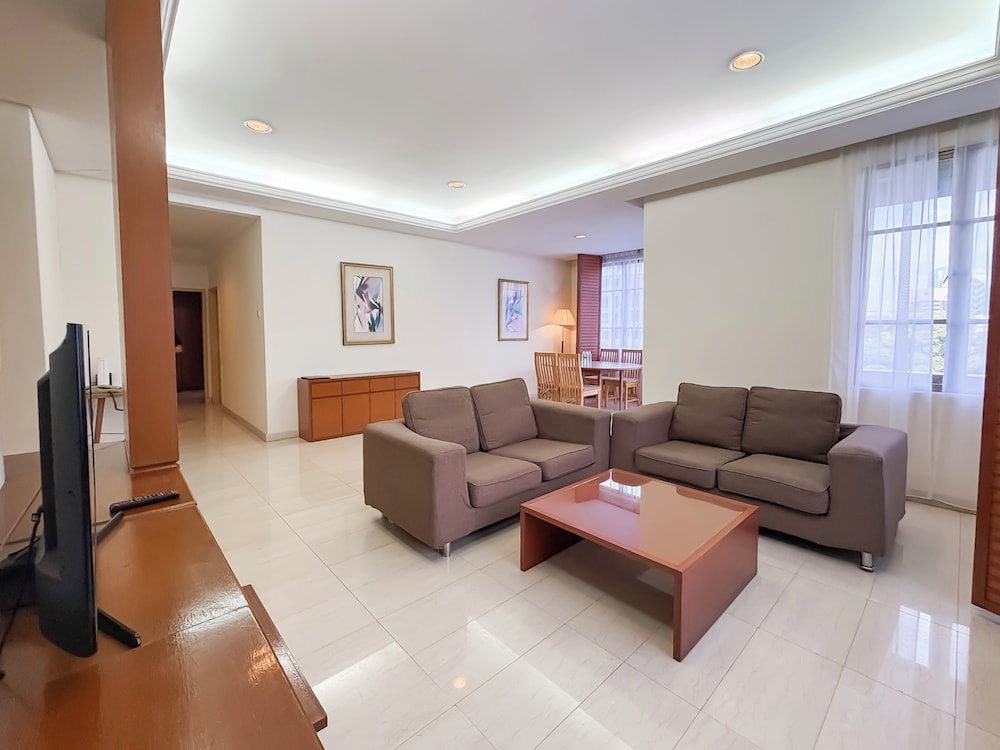 THE MAPLE SUITE 40/50