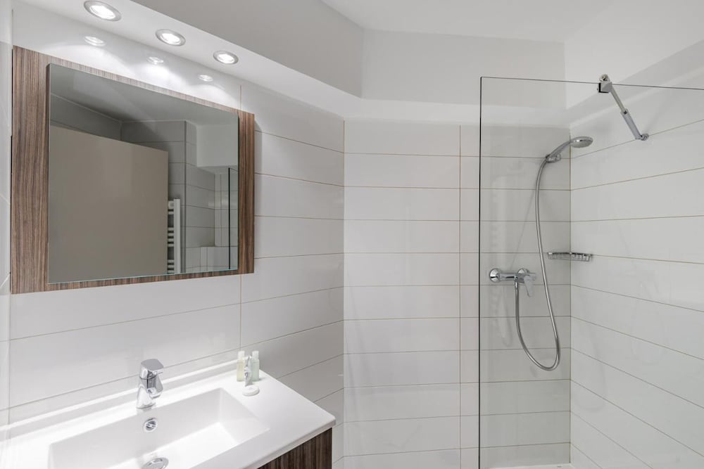 HEVEA APPART HOTEL 43/50