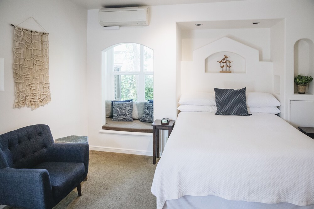 Cottage Inn & Spa 42/72