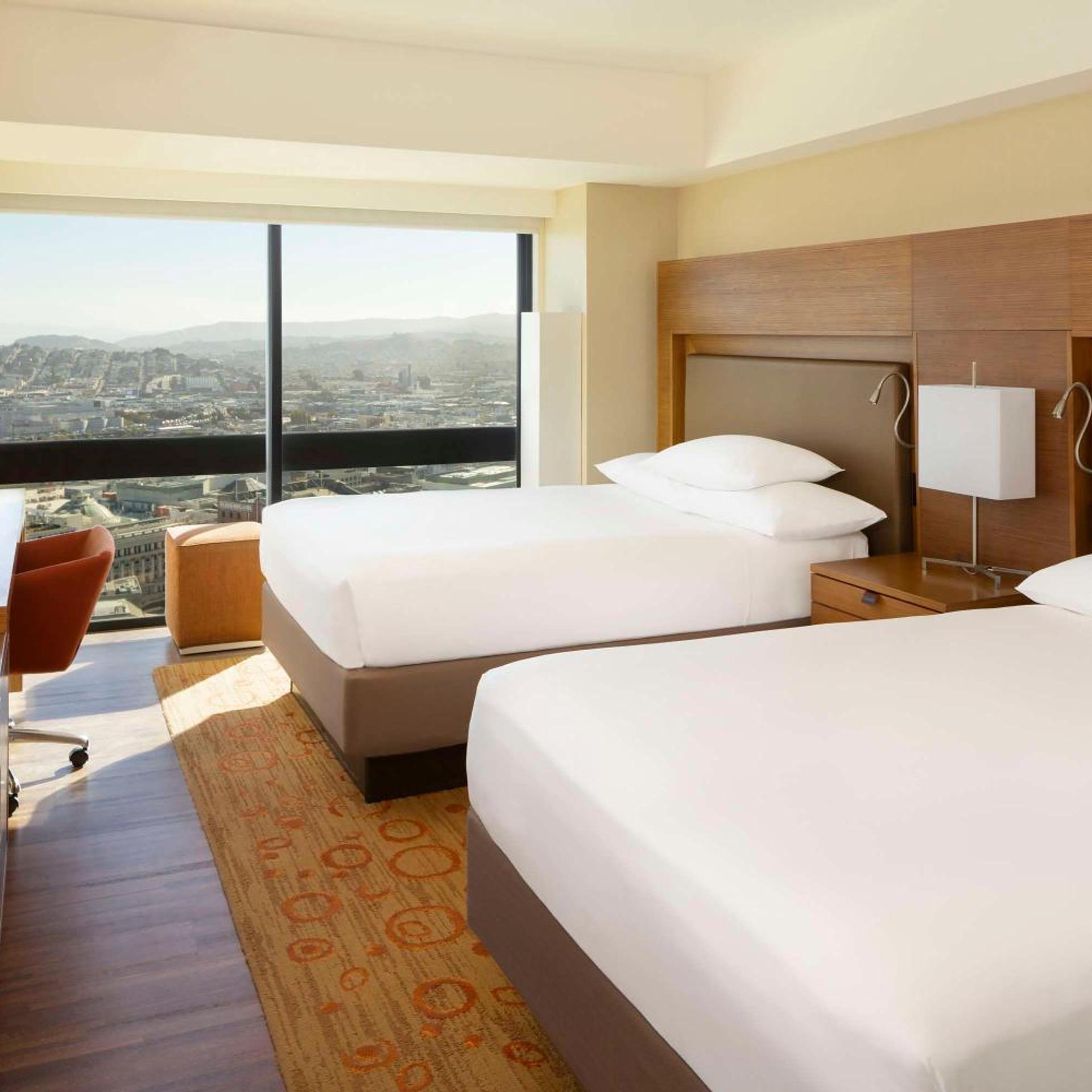 Room, 2 Double Beds, Square View