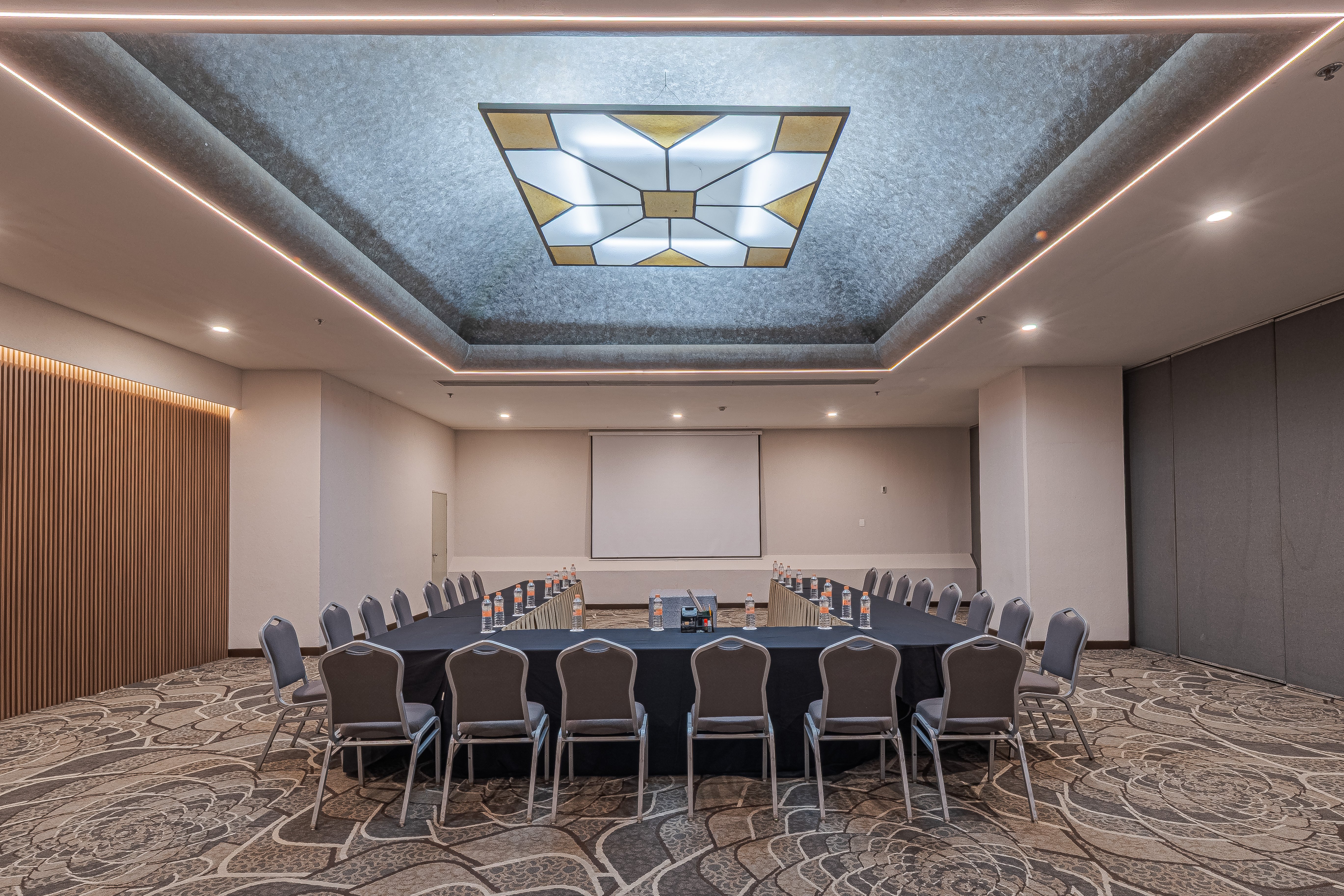HOLIDAY INN SELECT GUADALAJARA 61/72