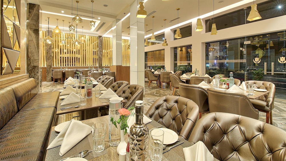 Golden Tulip Essential Jaipur 24/43