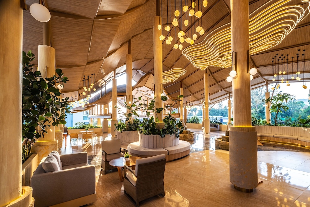 Phuket Emerald Beach Resort 52/70