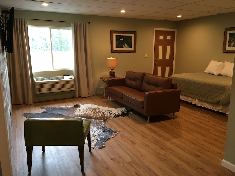 Western Inn-Glacier Park 29/50