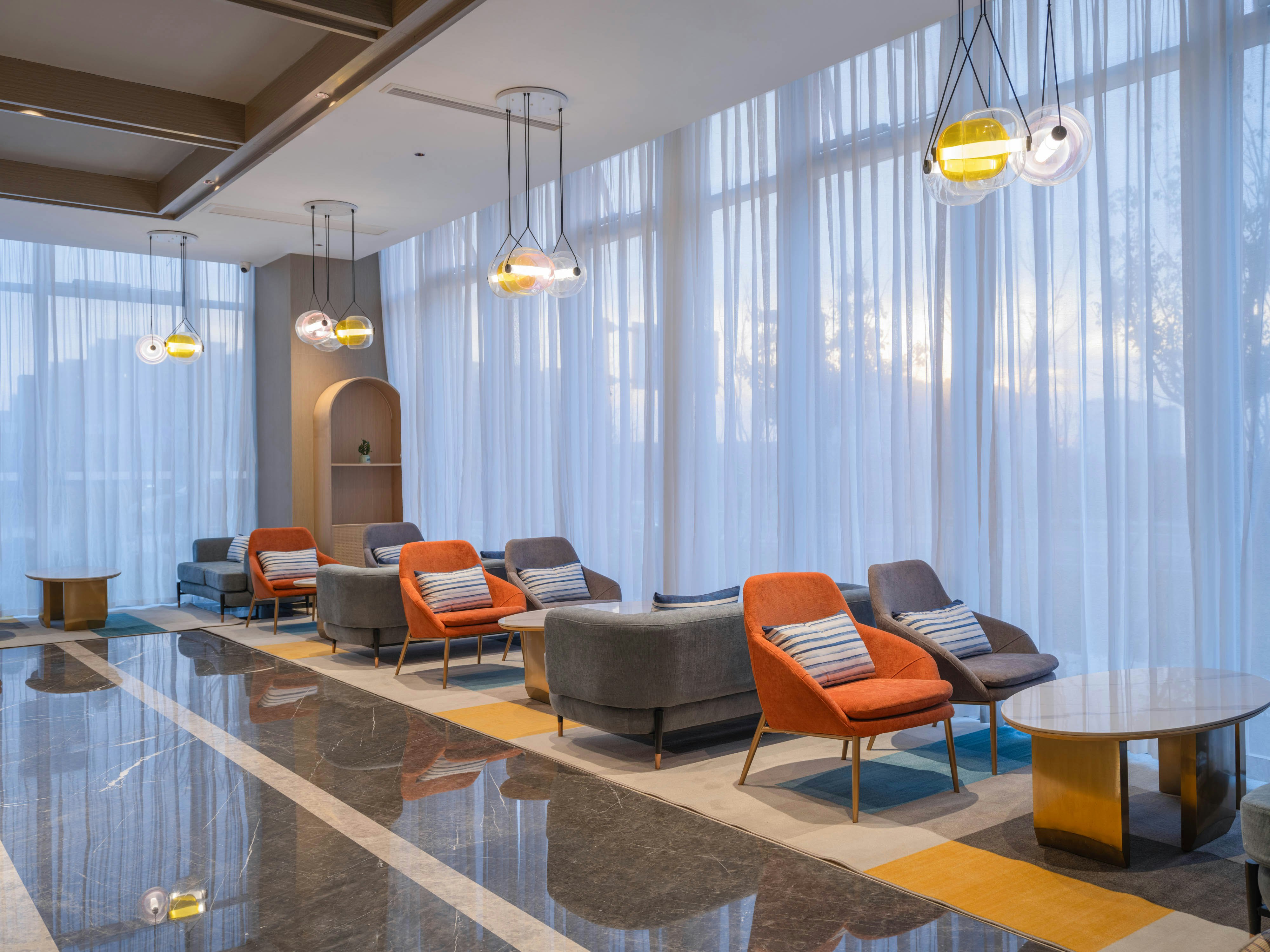 Holiday Inn Express Taizhou Toumen Port 24/43