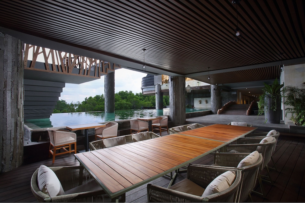 The Crystal Luxury Bay Resort Nusa Dua 63/72