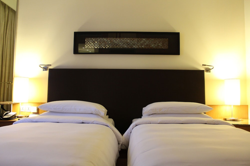 HYATT HYDERABAD GACHIBOWLI 26/71