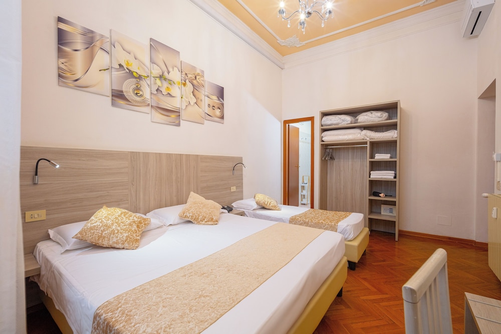 LILIUM HOTEL 24/65