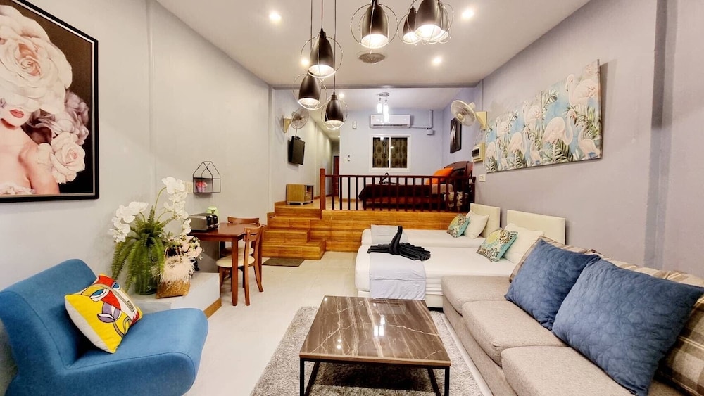 Baan Bua Talay 49/65