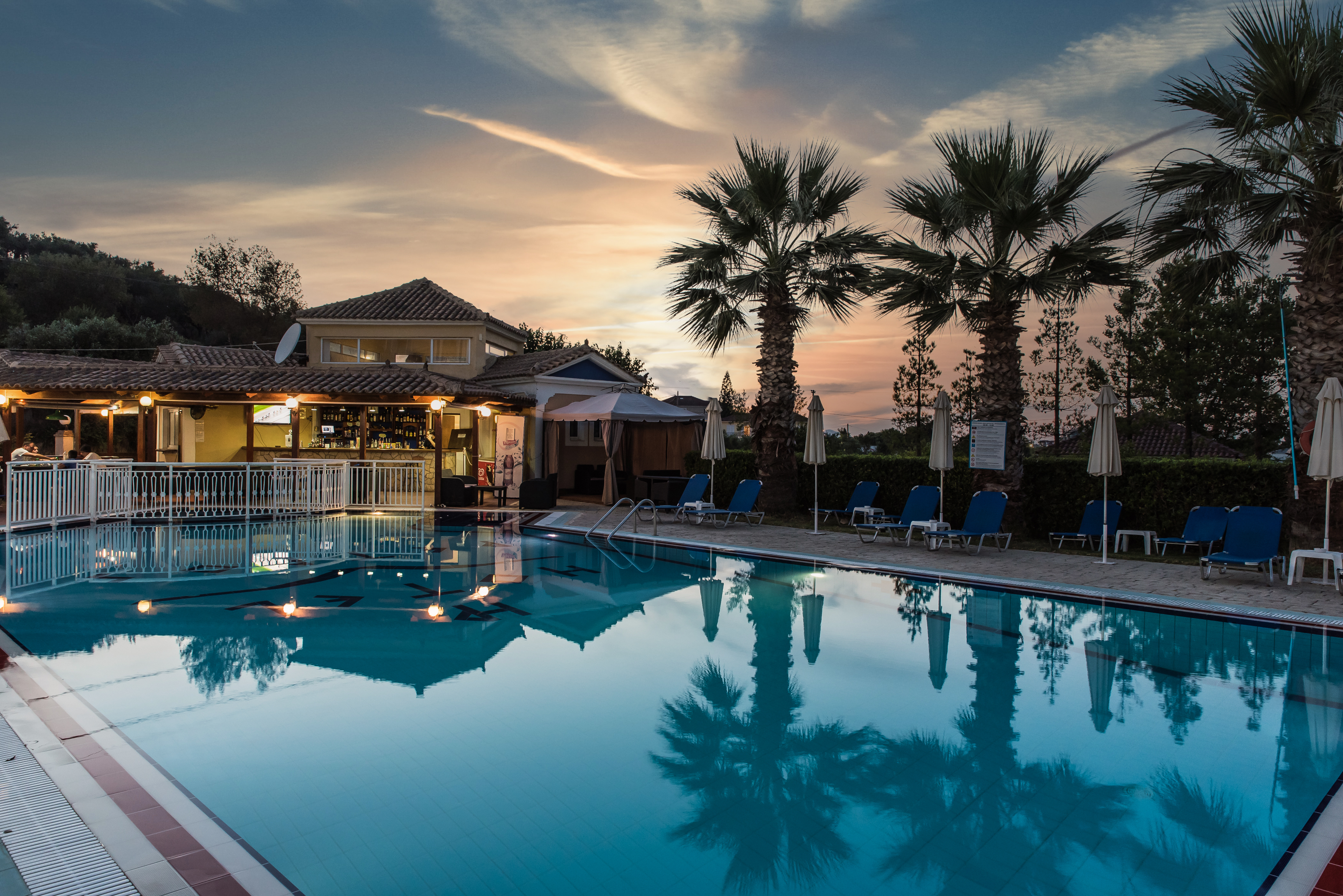 Petros Hotel 3/36