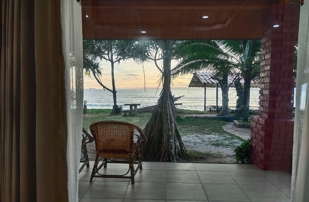 Lanta Nice Beach Resort 38/69
