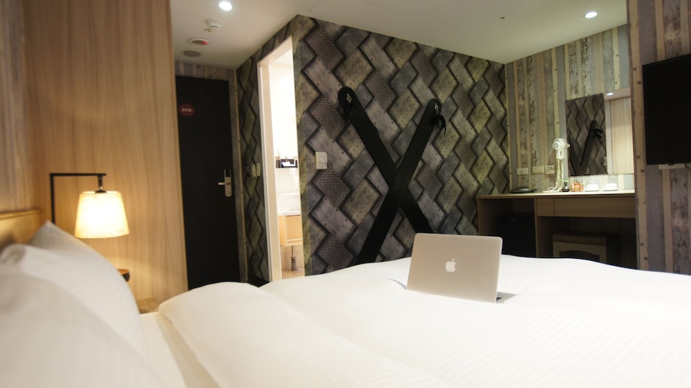 Colors Infinity Inn 34/70