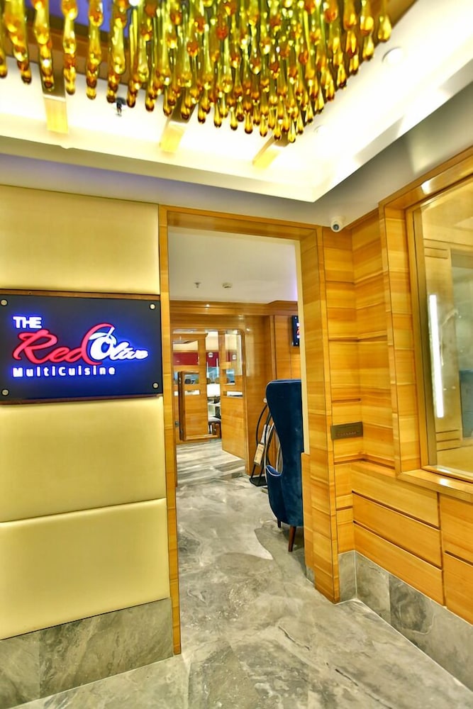 Regenta Central The Crystal 10/50