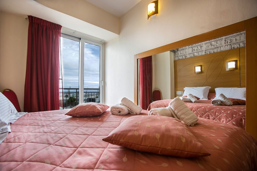 Life Hotel 13/61