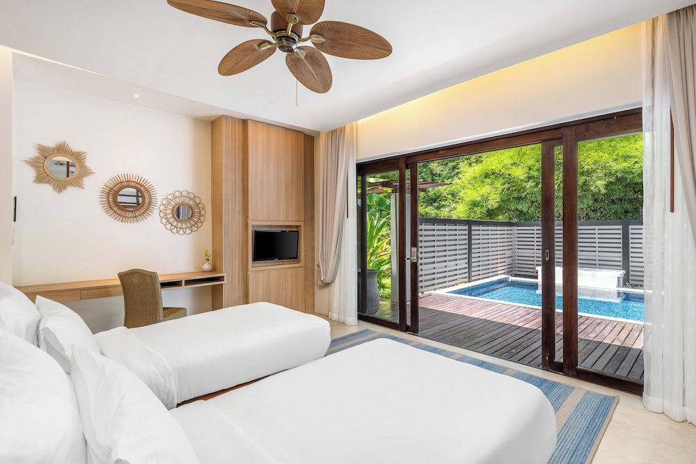 Deluxe Pool Villa
