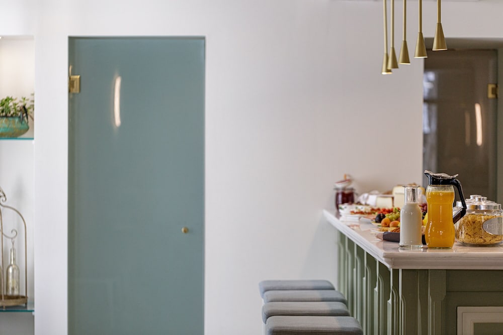 Mythos Suites Hotel 59/68
