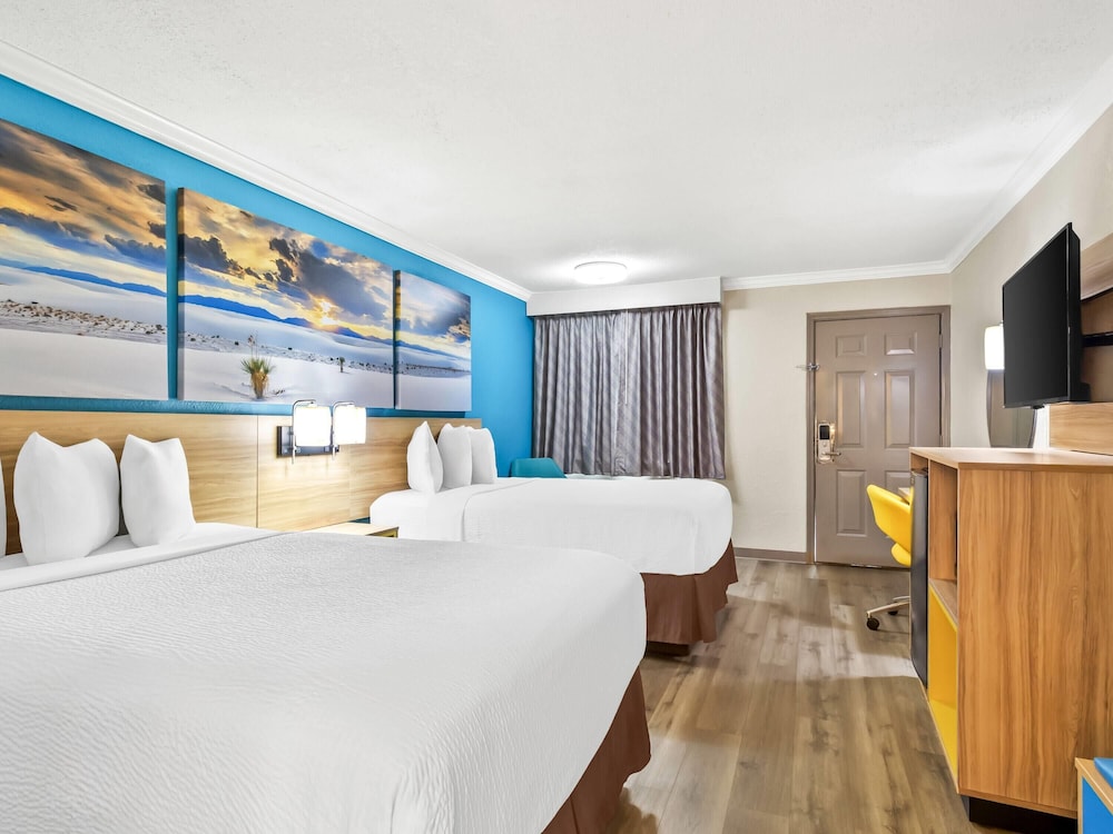 ROOM, 2 DOUBLE BEDS