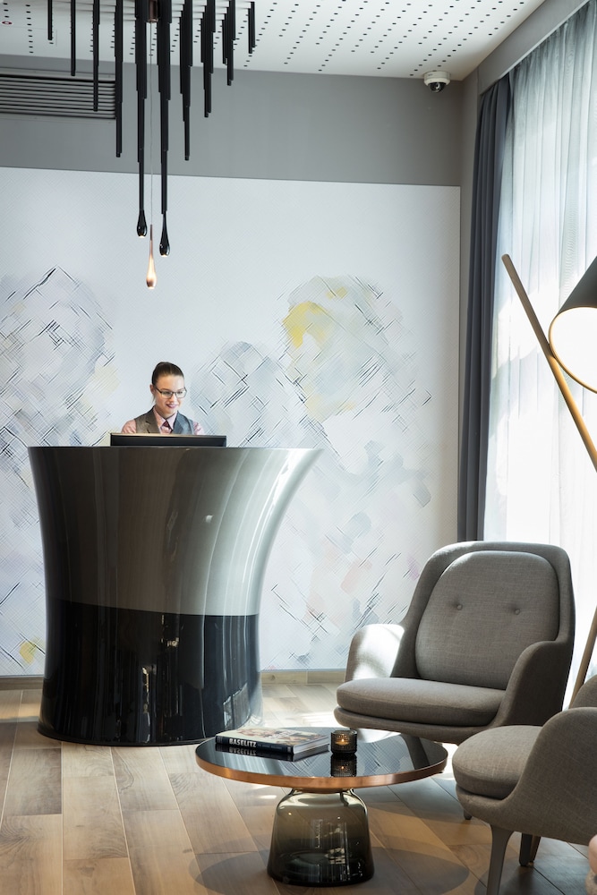 ART'OTEL BERLIN MITTE 58/71