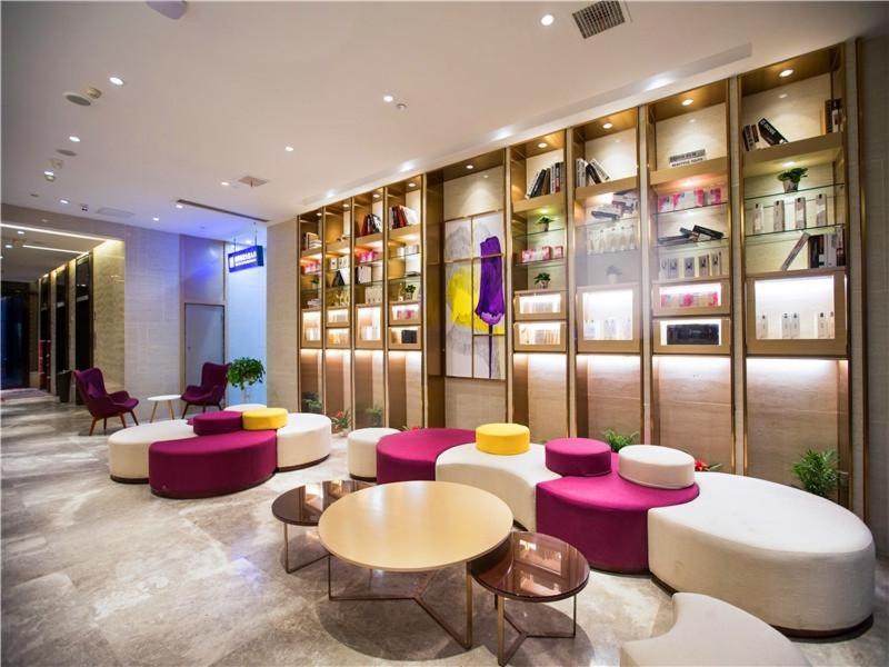 IU Hotel (Nanchang West Railway Station Square) 31/38
