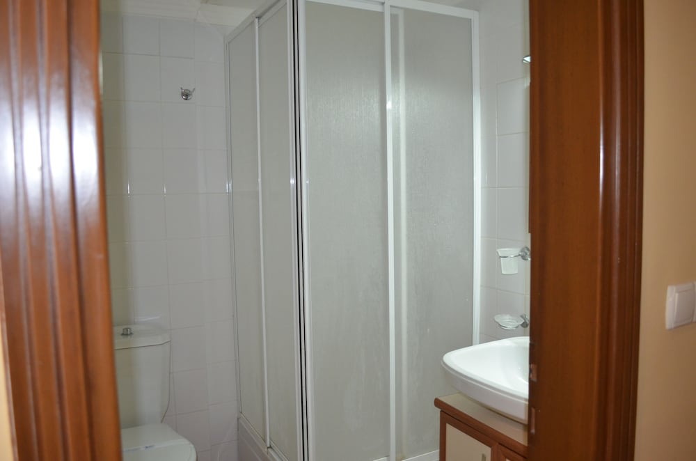 Ayvalik Palas Hotel 44/45