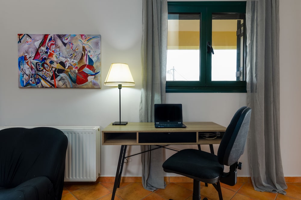 Koxyli Village Studios &amp; Apartments 40/50