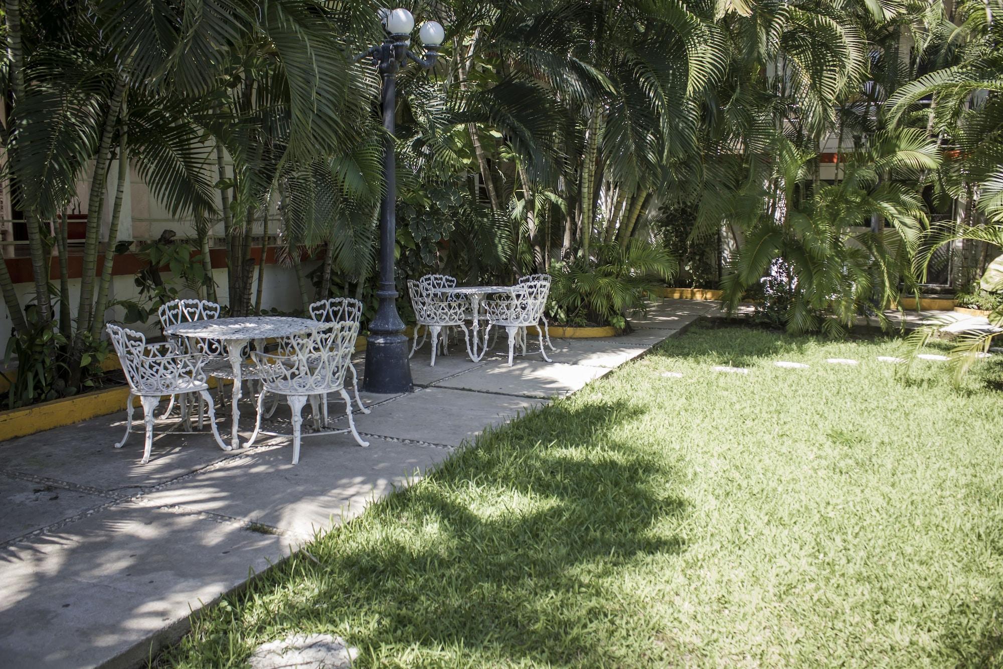 Hotel Playa Azul 29/36