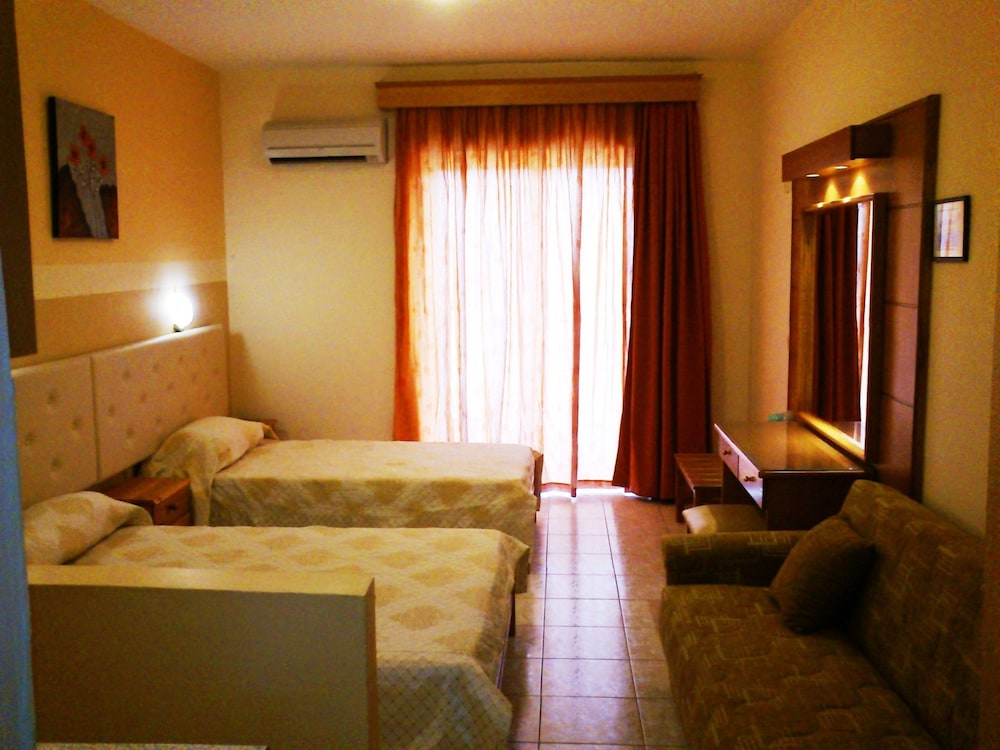 Summer Memories Hotel Apartments 11/38