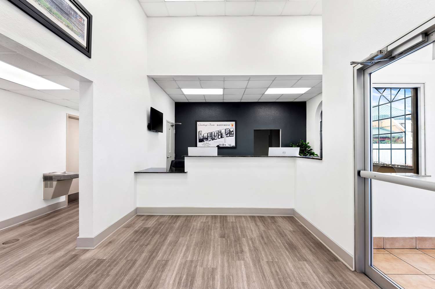 Super 8 by Wyndham Baton Rouge/I-10 7/31