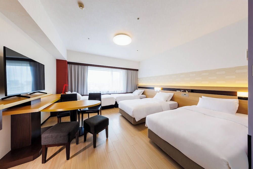 Deluxe, Twin Beds, with Extra Bed, 2 Sofa, East Wing