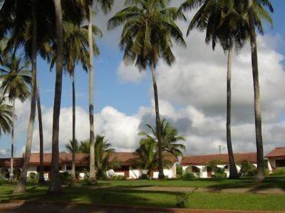 COCONUT GROVE BEACH RESORT 55/66
