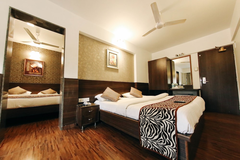 HOTEL MAHARANA INN 16/50