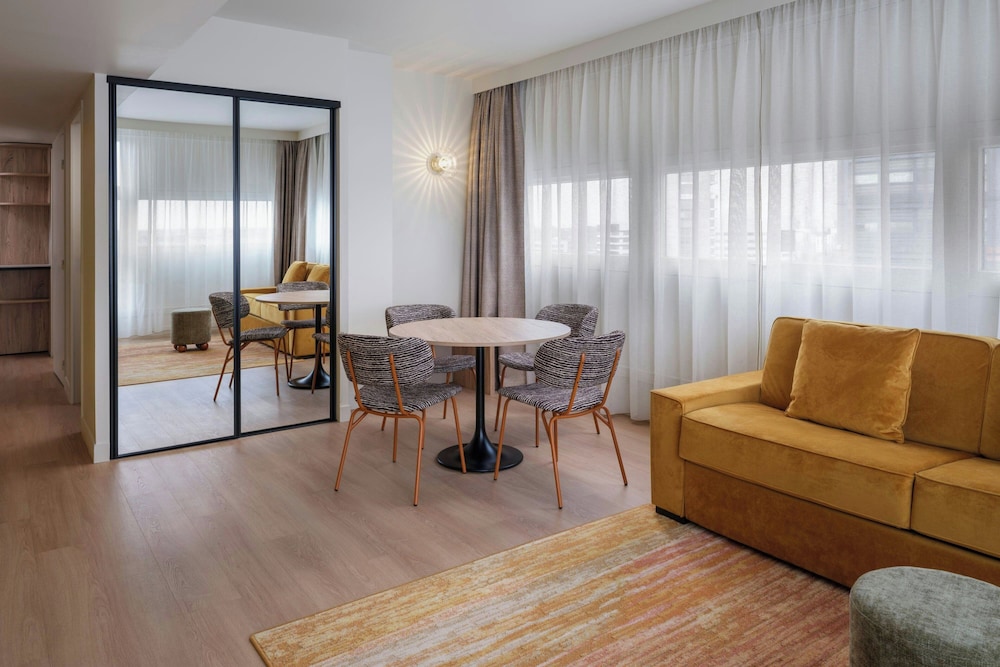 Residence Inn by Marriott Lille 40/68