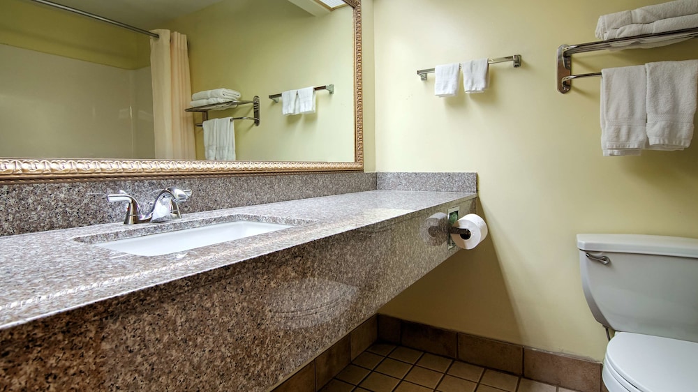 Best Western Rayne Inn 11/26