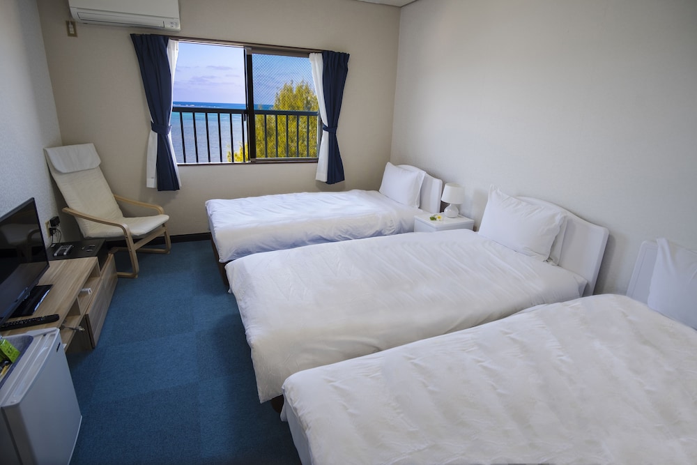 Hotel Hoshitate Iriomotejima (ex Seaside Hotel Blue Moon) 4/28
