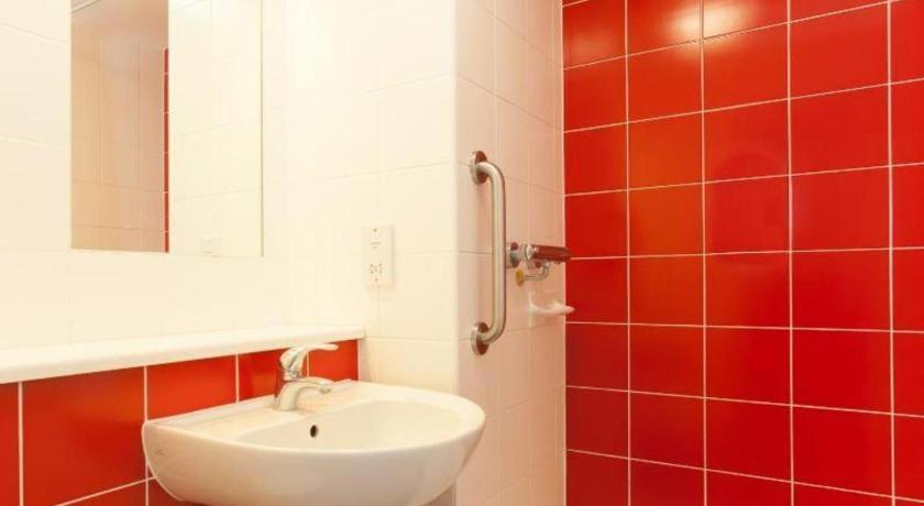 Travelodge Farnborough Central 22/22
