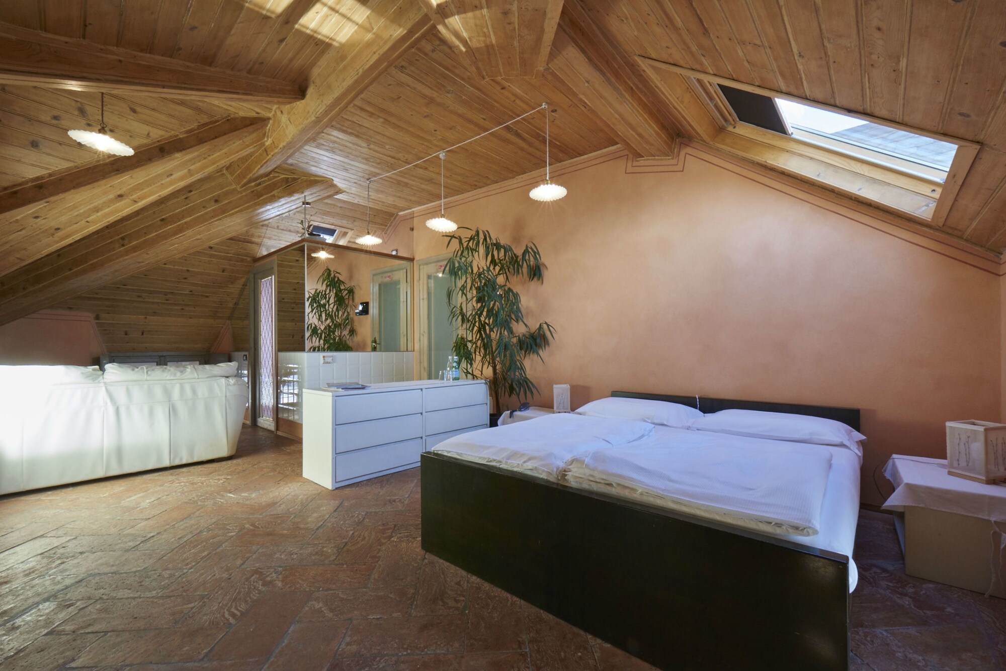 FAMILY, PENTHOUSE, KING BED, SOFA