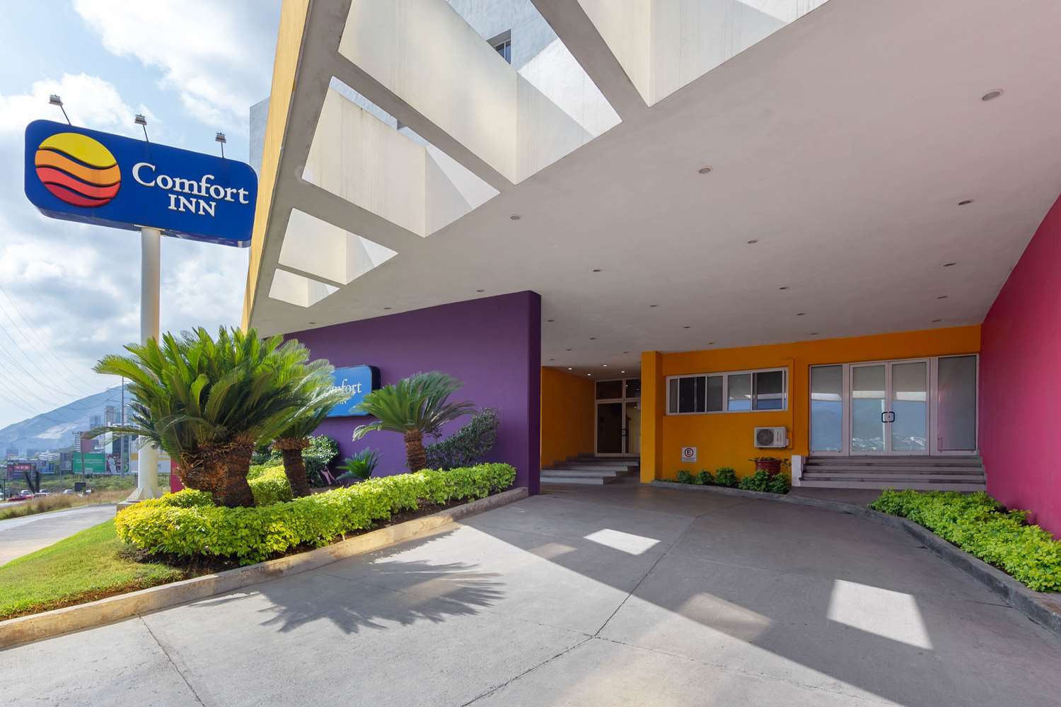 Comfort Inn Monterrey Valle 33/40