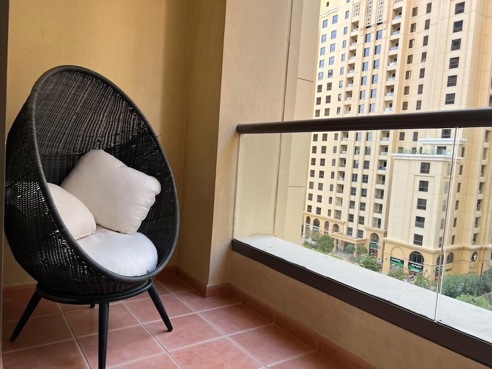 Academia Land JBR 65/69